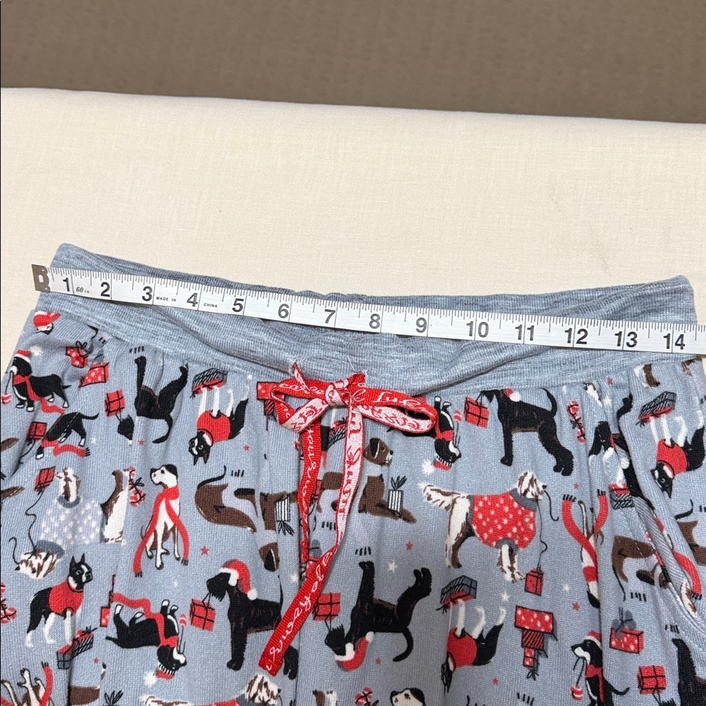 Muk Luks Woman’s Joggers Pajama Set With Holiday Dogs Novelty Print, Size Medium - Picture 6 of 13
